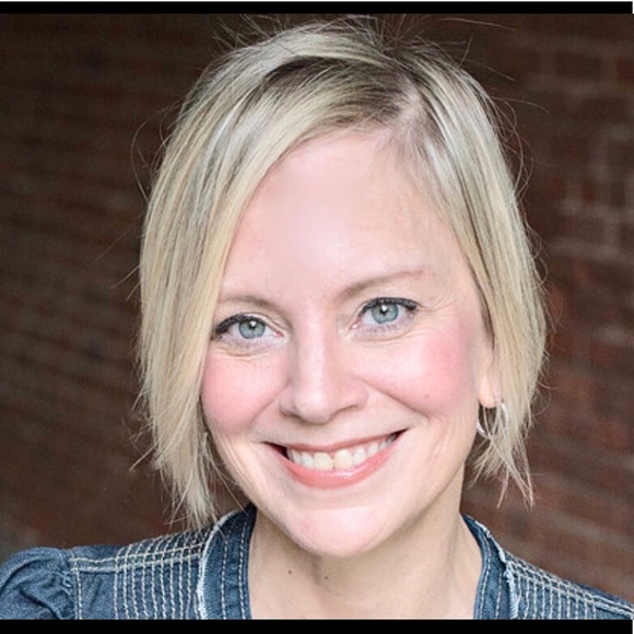 Meet your Posher, Lori - Picture 1 of 1